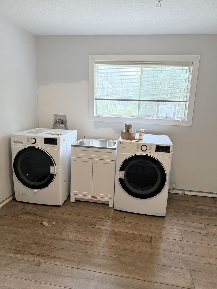 Laundry room washer dryer hookup